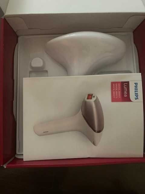 Epilator IPL PHILIPS Lumea Seria 9900 4 accesorii