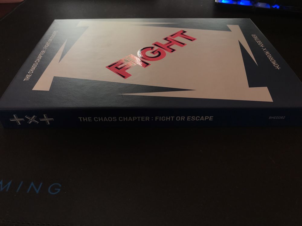 Album TXT Chaos Chapter: Fight or Escape