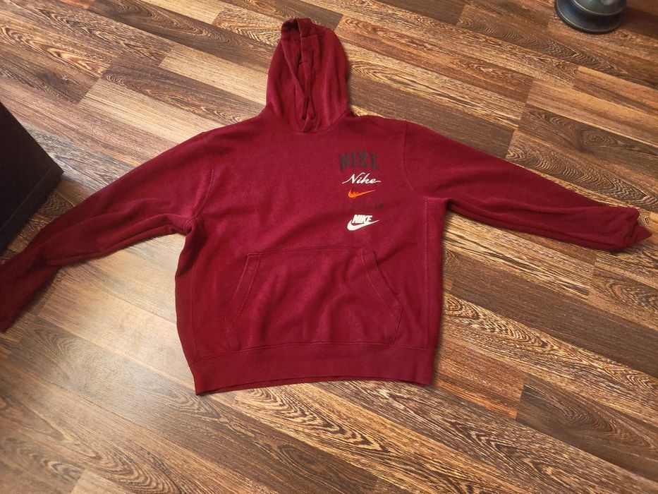 Nike червен екип