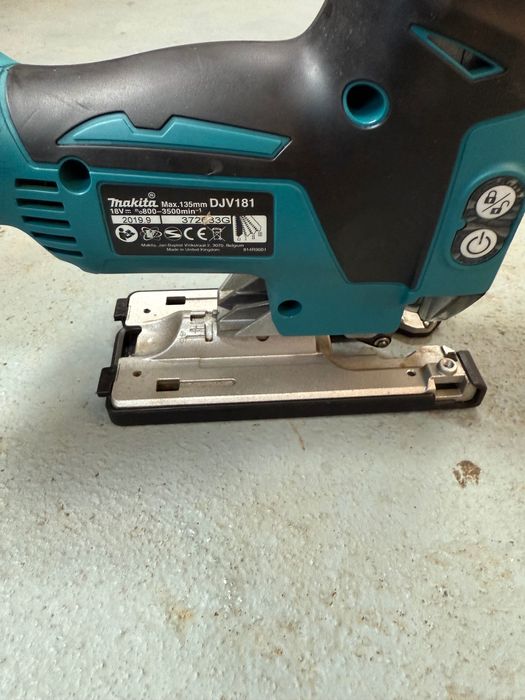Makita DJV181Z fierastrau vertical cu acumulator 18 V
