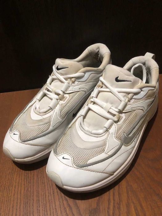 Кроссовки Nike утеплённые 43 р. оригинал как рабочий вариант.