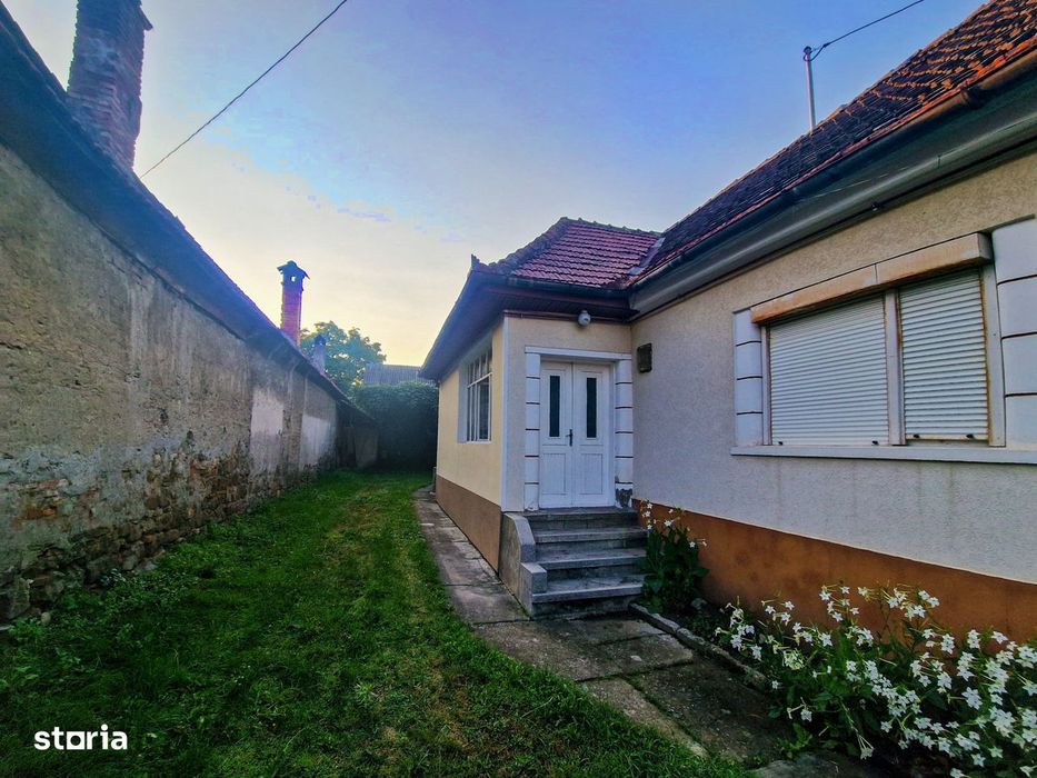 Casă cu caracter, teren generos – Tărlungeni, zona Parc Auto