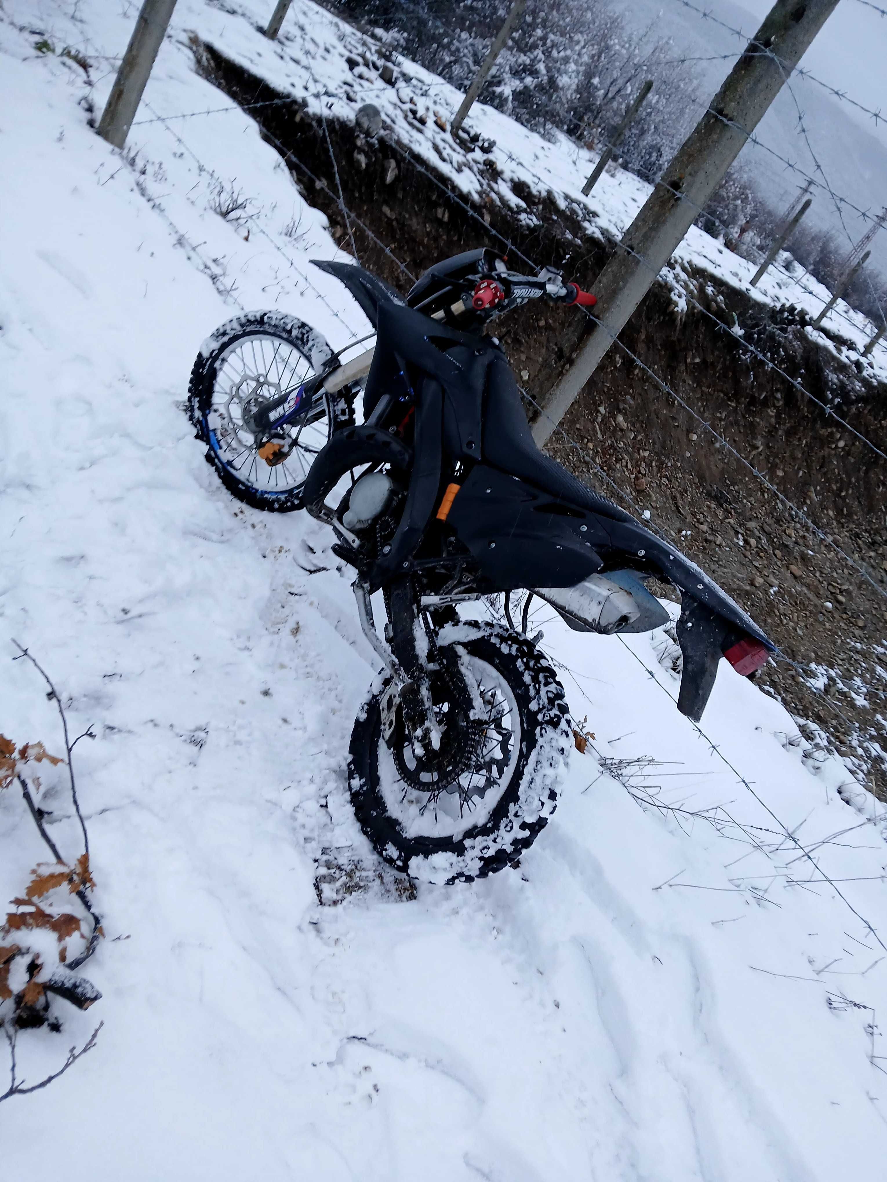 Продава се Motorhispania 50