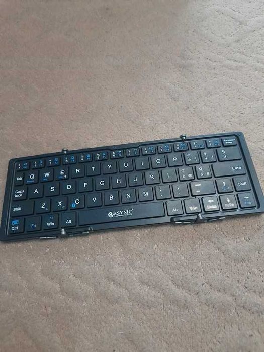 Esynic mini bluetooth keyboard foldable.Cititi tot anunțul.
