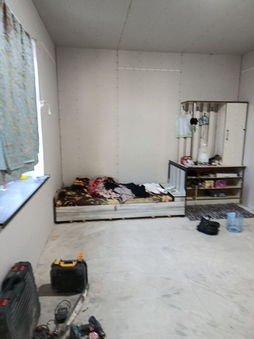 2 sotikli chala bitgan xovli uy sotiladi