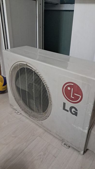 Кондиционер LG Art Cool