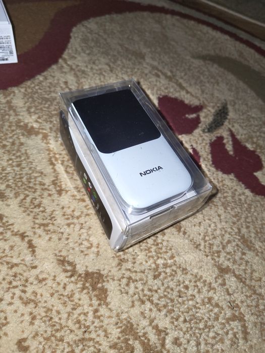 Nokia 2720 flip impecabil la cutie