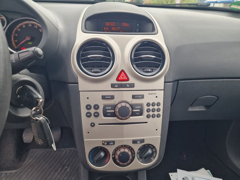 Opel Corsa 1.2 16V - Acum si in Rate - Garantie- Tempomat - Clima