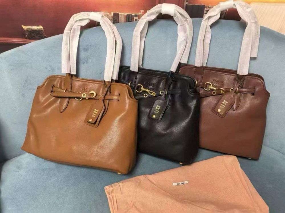 Geanta Miu Miu