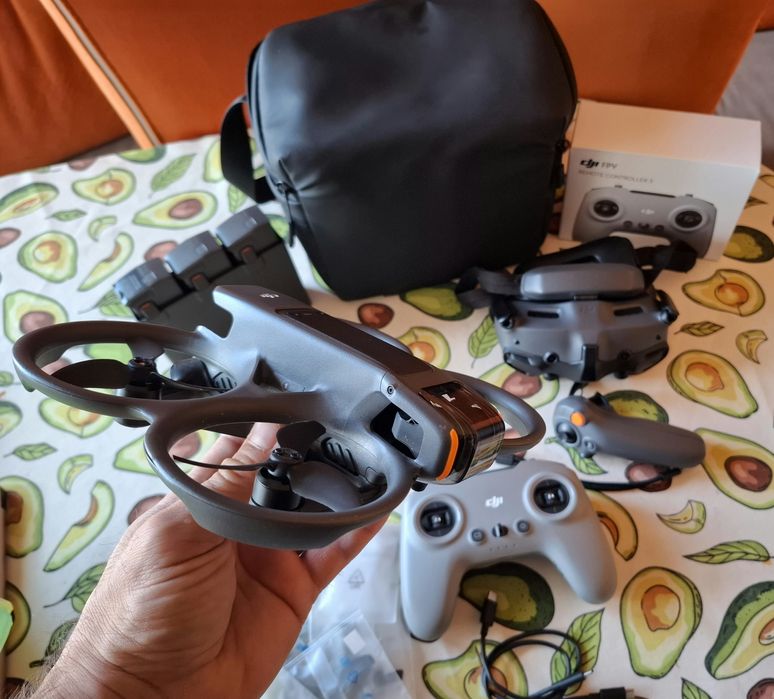 DJI AVATA 2 fly more combo 3 batery+remote controller 3