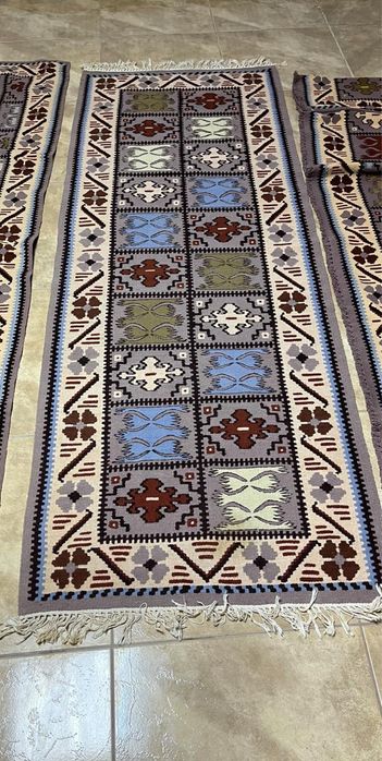 Covor traditional nou cu carpete