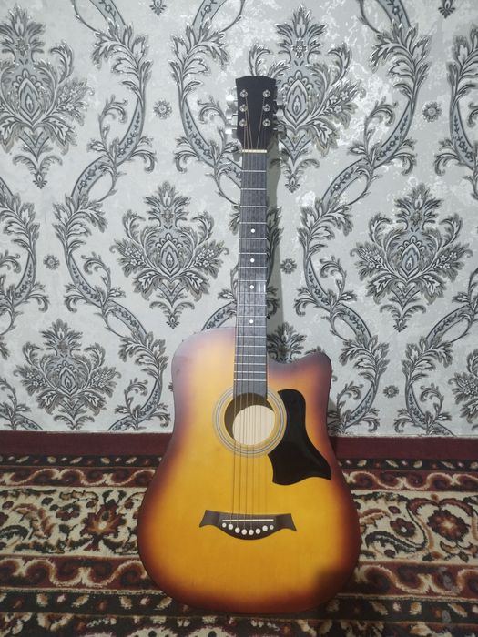 Akustik gitara Yangi