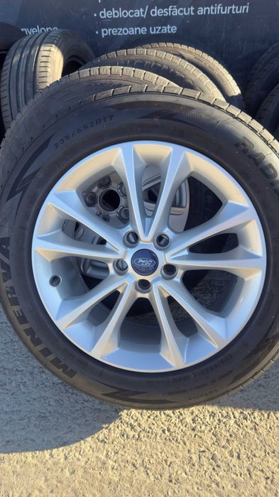 Jante Ford Kuga 235 55 17 vara Minerva Radial dot 0119