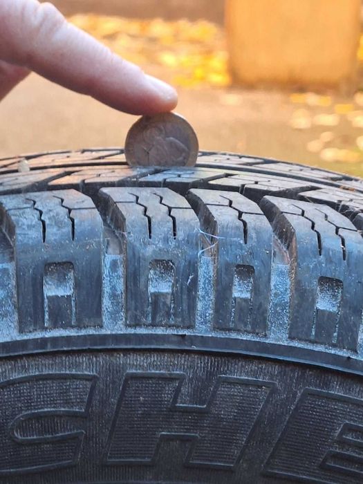 Гума с желязна джанта