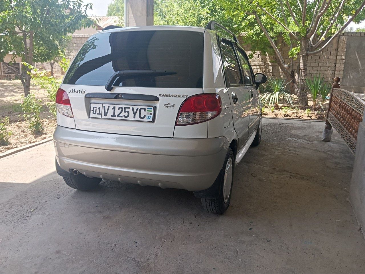 matiz best 2010 gaz bor naxtka sotiladi