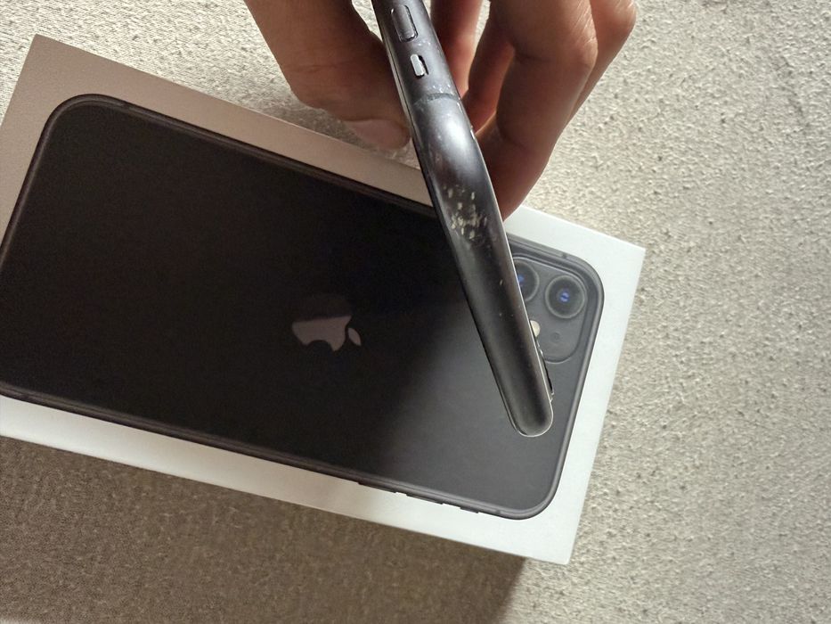 Iphone 11 black 64gb