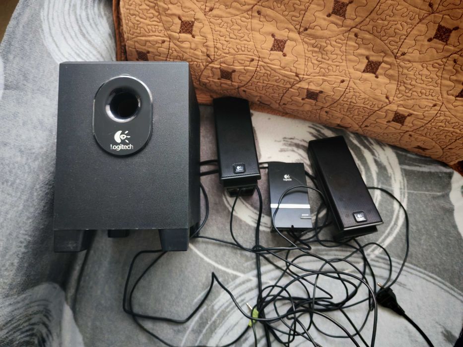 Boxe Logitech X-240, 2.1, 25W RMS