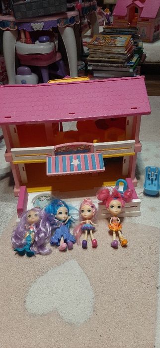 Căsuța jucărie păpuși