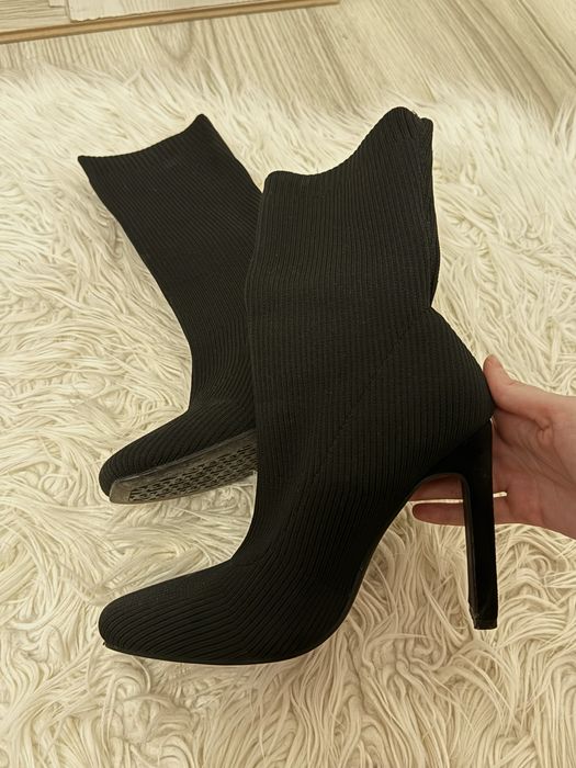 Черни зимни боти