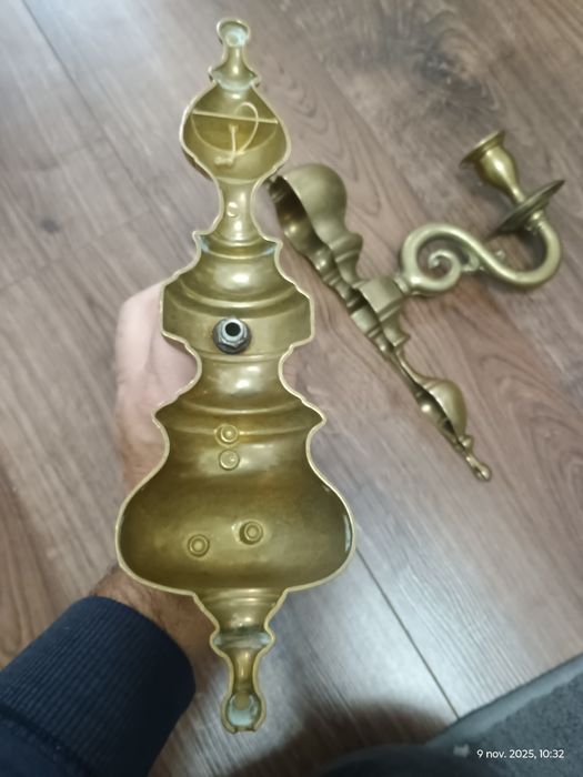 Set doua aplici din alama.