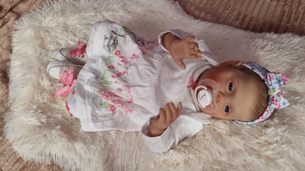 Fetita reborn de colectie