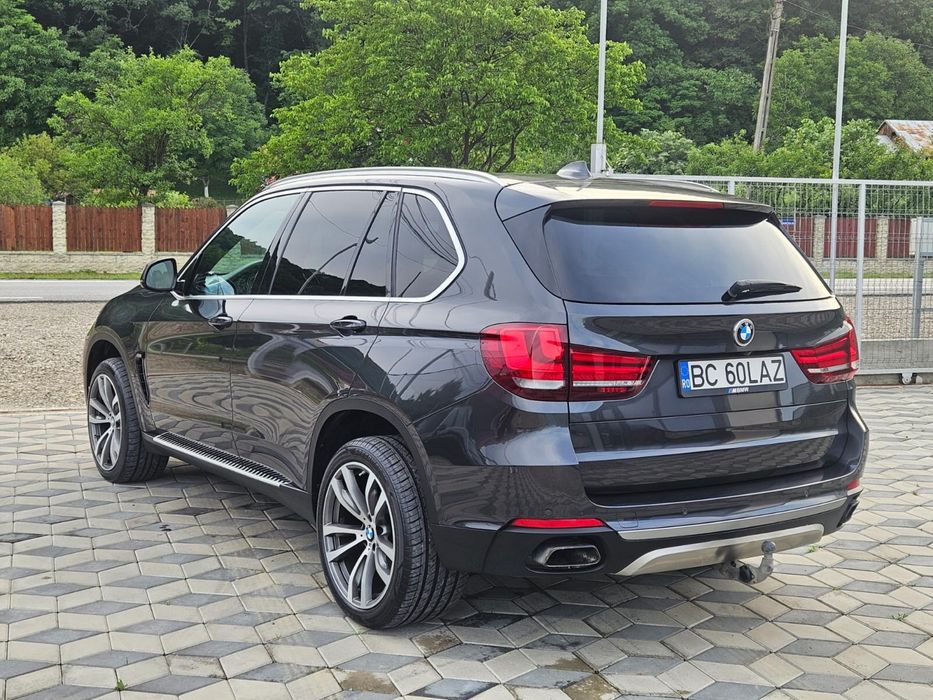BMW x5.  Model 4,0D   2015 luna 11 , prima inmatriculare 2016. 313 CP