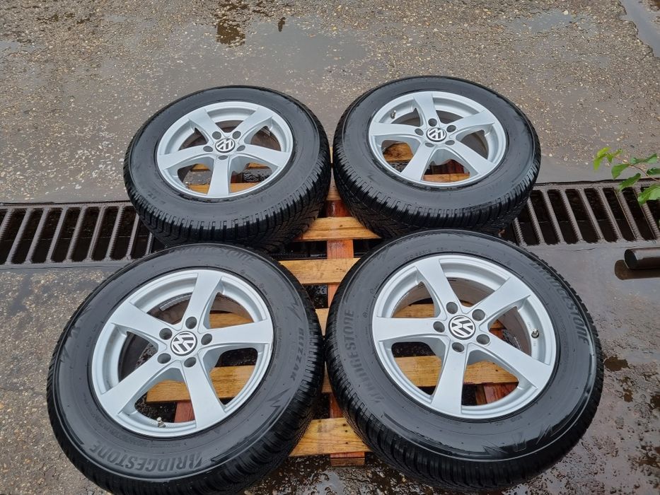 Jante 16 Tiguan cu anvelope de iarna 215 65 16 bridgestone