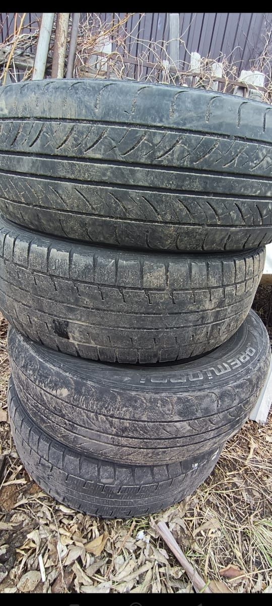 Продам автошины 215/65R16