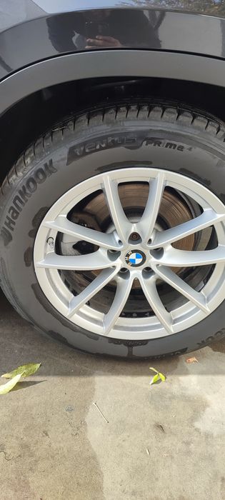 Vând anvelope Hankook 225/60/R18