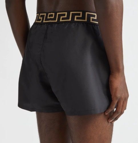 износен излишък от мъжки бански Versace