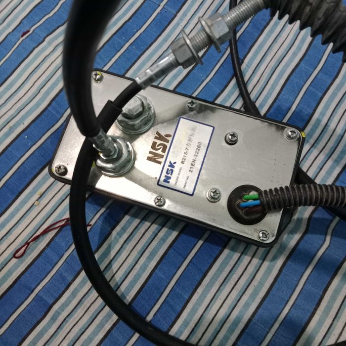 Двигатель  заслонки экскаватора Hyundai