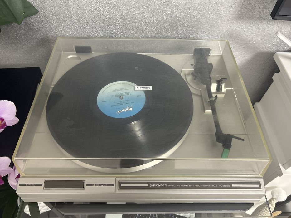 Pickup Pioneer pl 200z