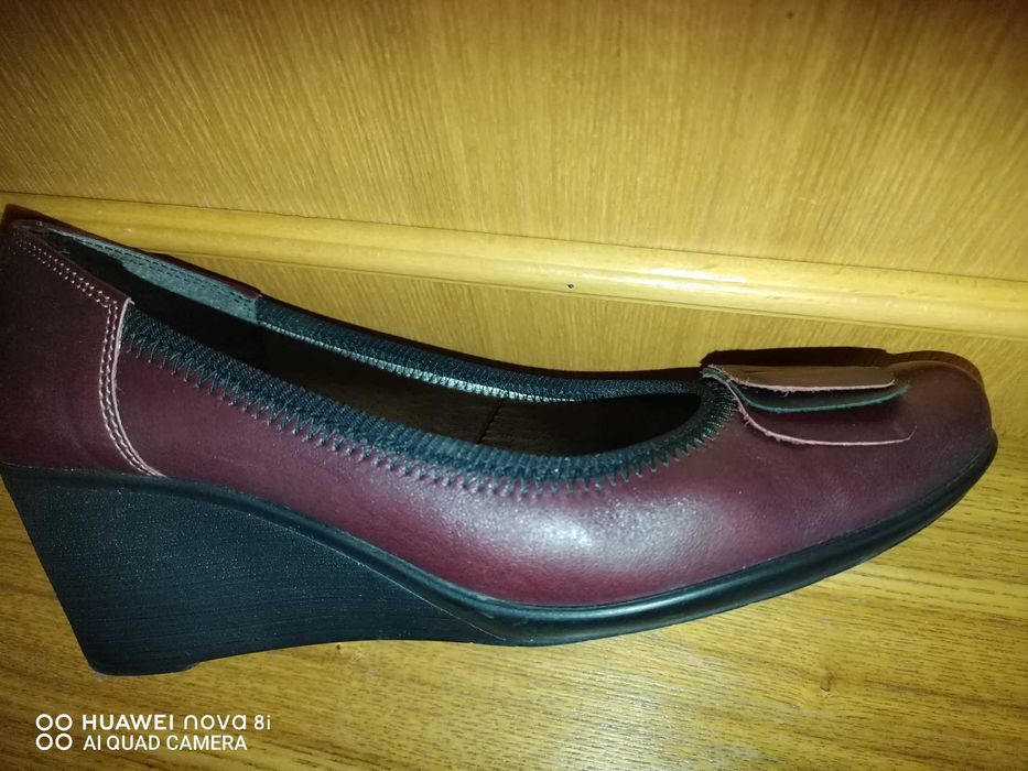 Продам туфли женские