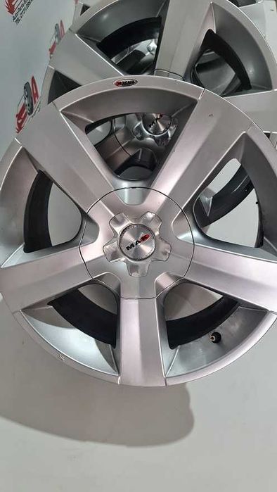 TOUAREG/PORCHE/MAK/ 4/R18 CP J1009 5 x 130