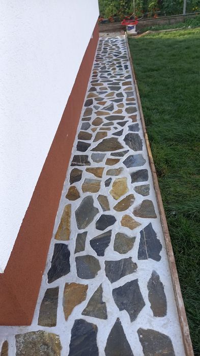 Piatră naturala nuanțe diferite