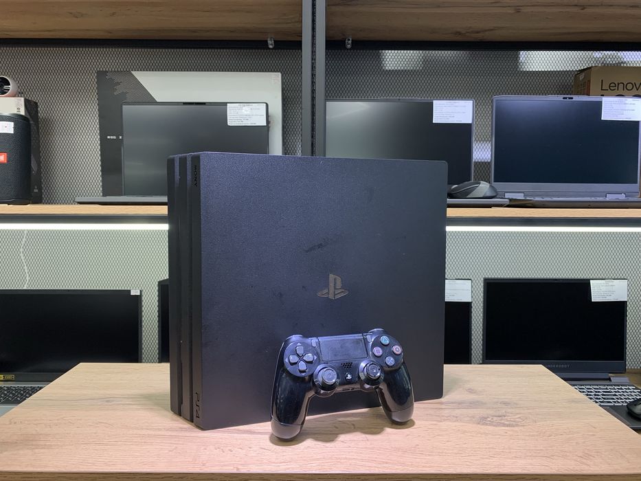 Sony PlayStation 4 Pro, 1 TB, 12.00 версия, 1 джойстик, 10672/А10