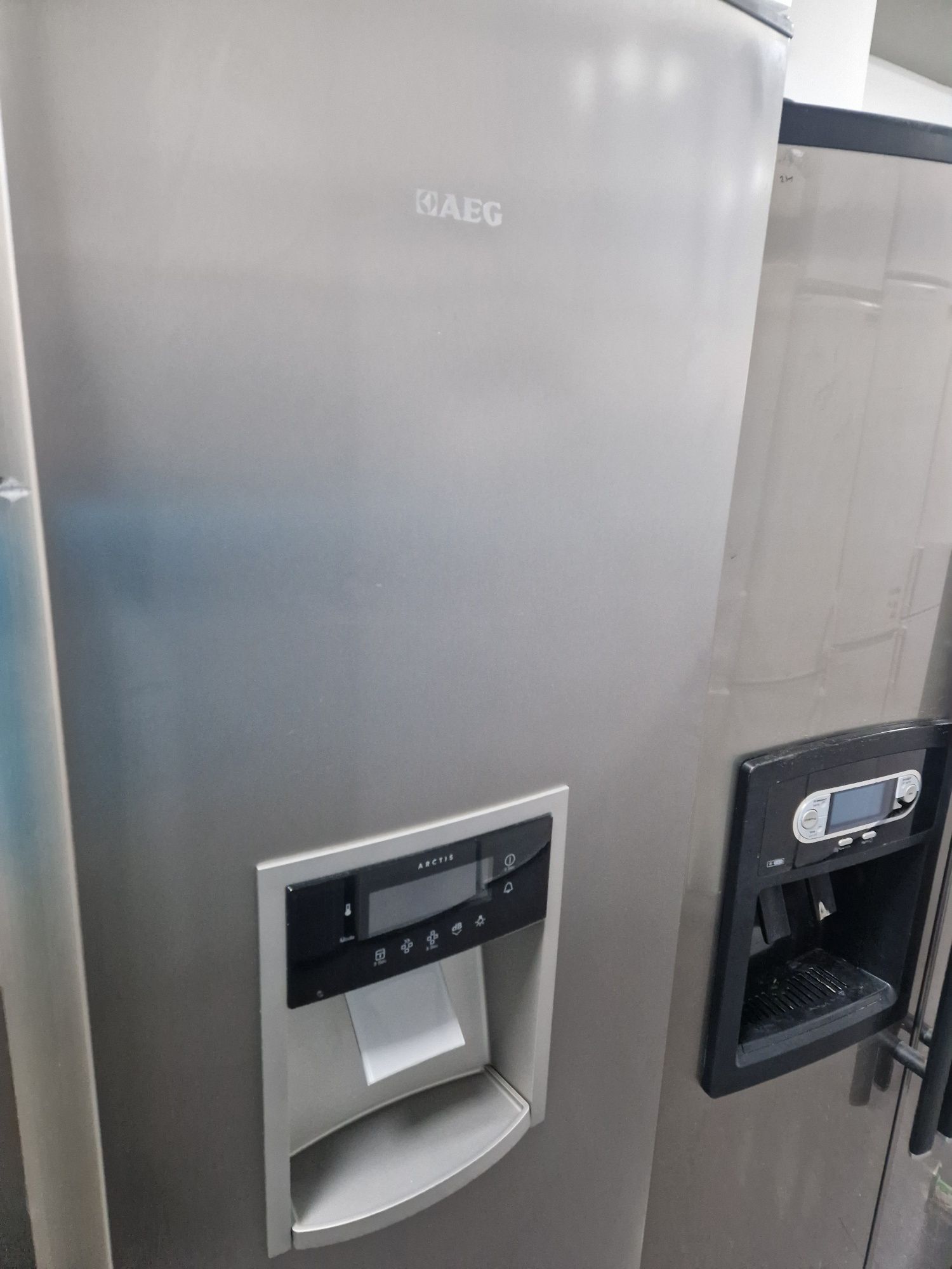 Фризер Aeg A++ No frost 270 литра