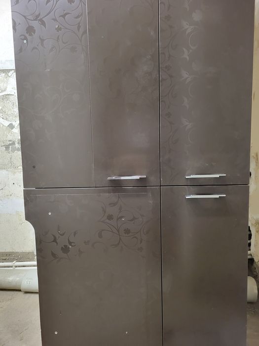 Продам два шкафа