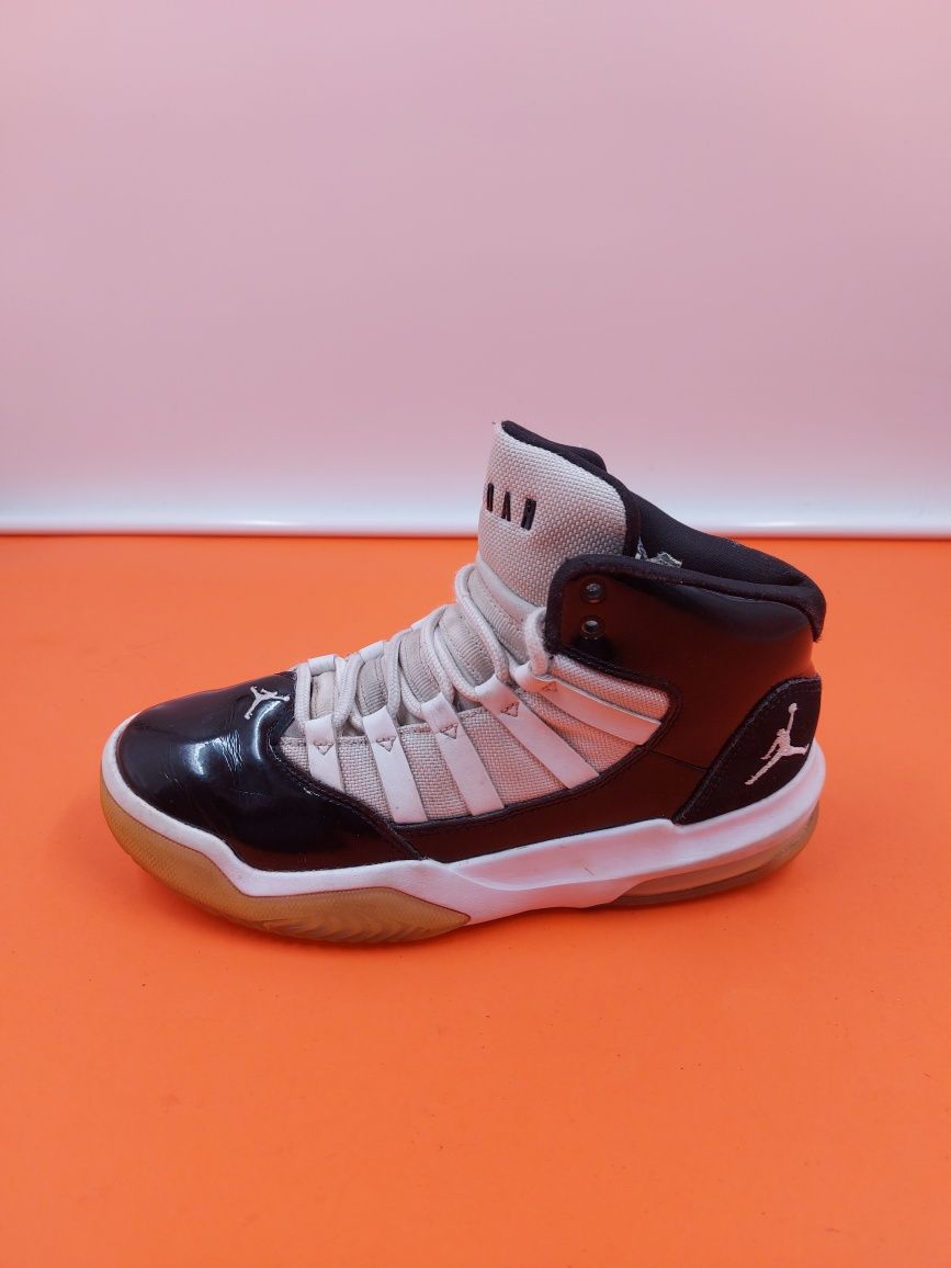 Jordan Max Aura номер 36.5  Оригинални кецове