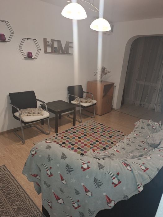 Apartament cu 3 camere de Închiriat