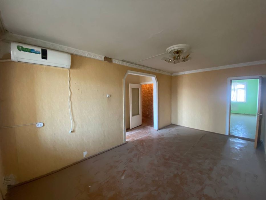 Srochno Bekobod 13- daxada kv sotiladi