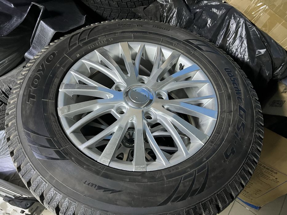 Шины с дисками.