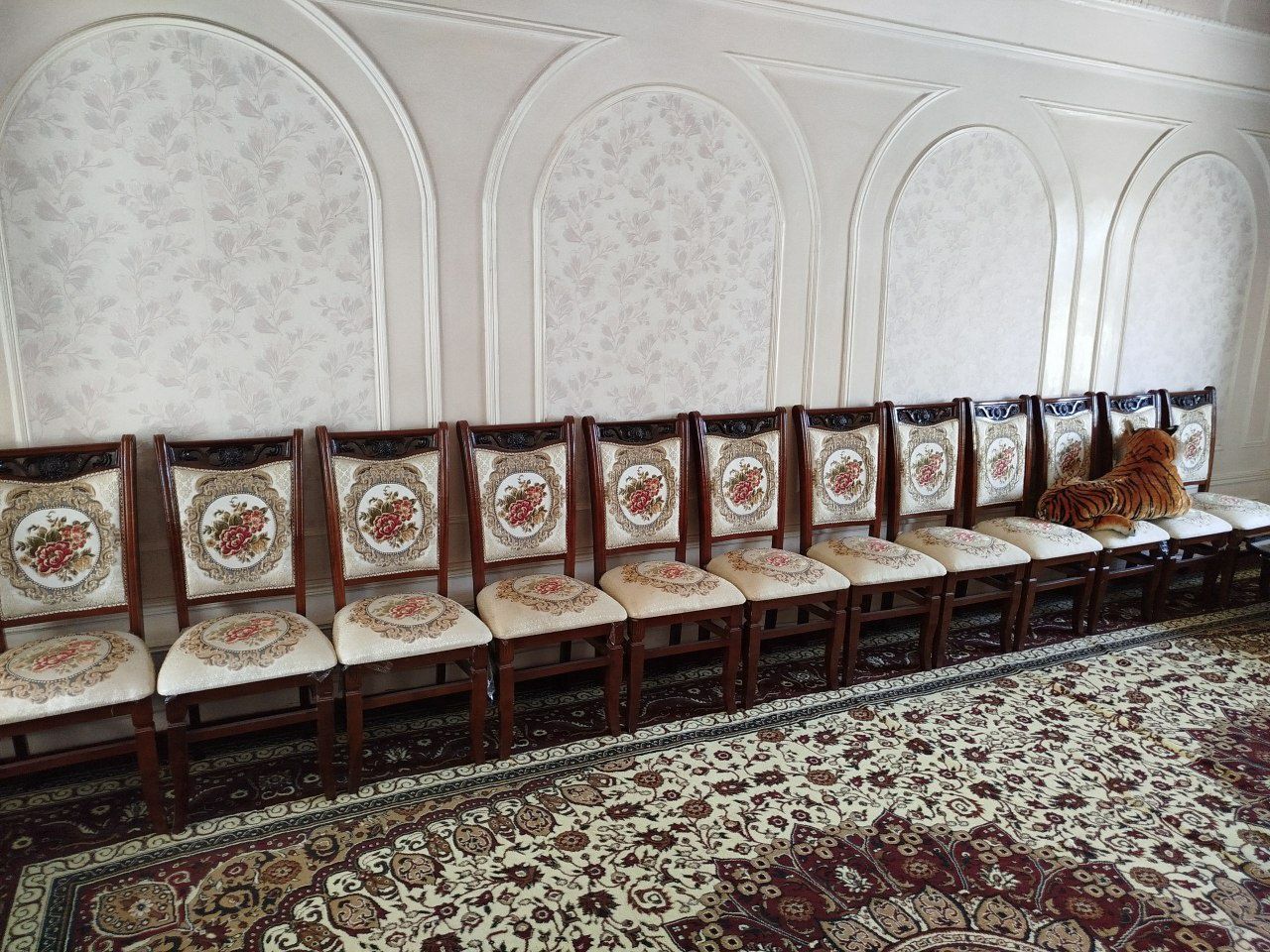mebel xamasi sotiladi