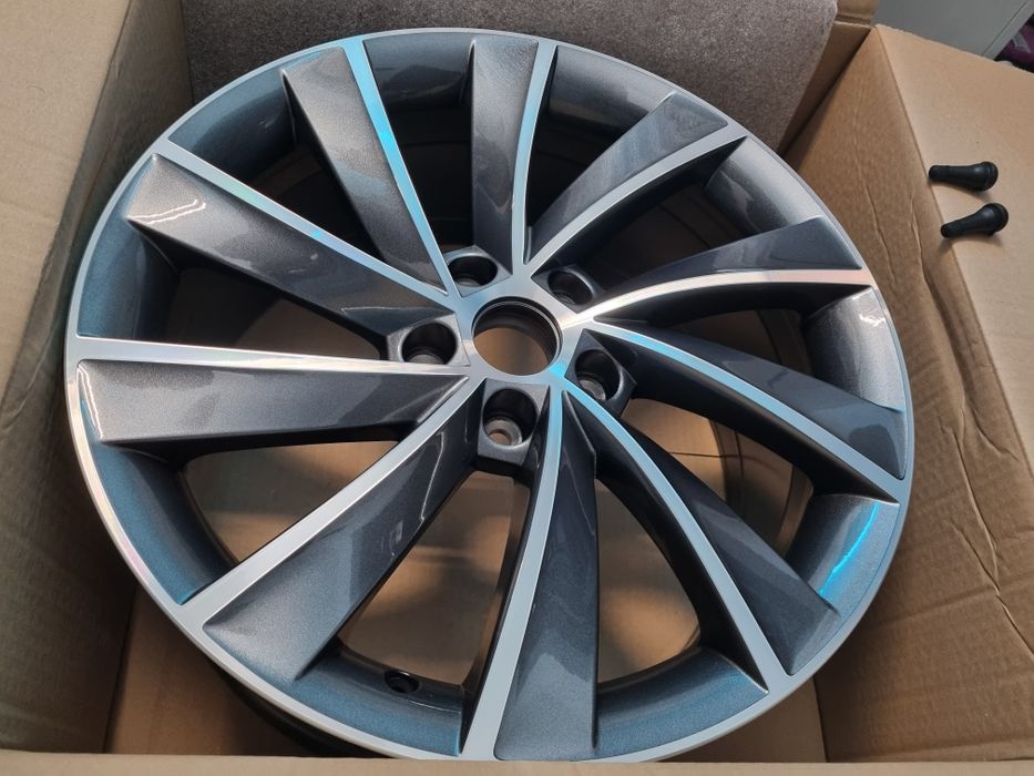 Jante noi 18' aluminiu vopsea metalizata antracit (gri) Skoda Superb 3