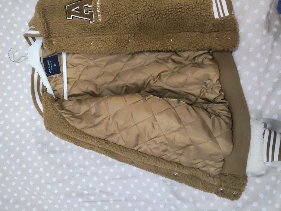 Нов дамски спортен бомбър WAIKIKI