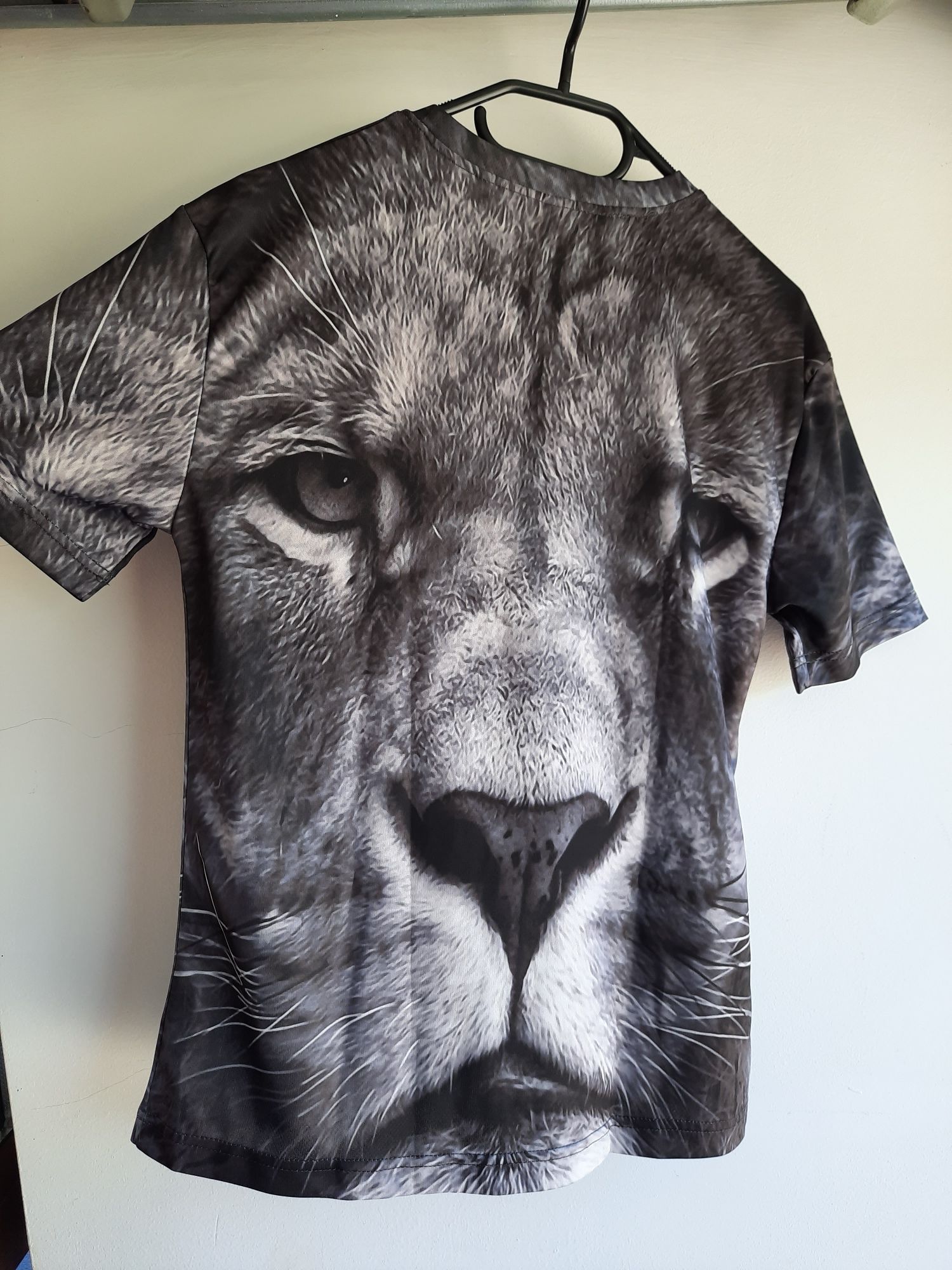Vand tricou LION...3D