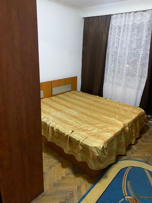 Inchiriez apartament 3 camere zona Craiovei