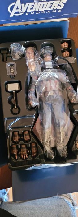 Колекционерска фигурка Hot Toys Avengers: Endgame Captain America