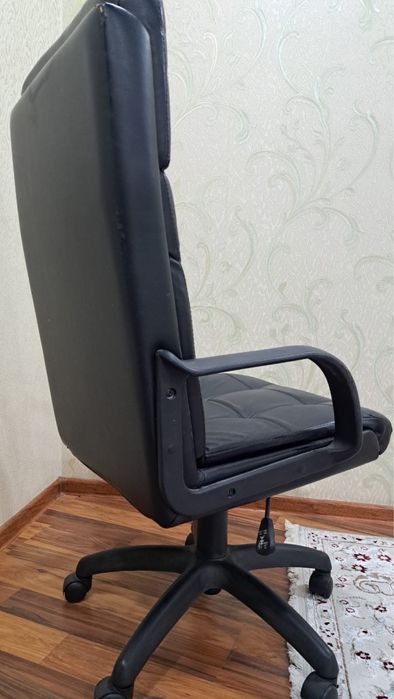 Продам Кресло в хорошем состоянии