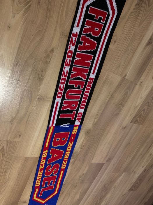 Лимитиран  фенски  зимен шал на Eintracht Frankfurt -Basel